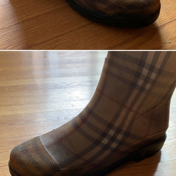 Authentic Burberry Rain Boots - purchased 2007 - Picture 4 of 5